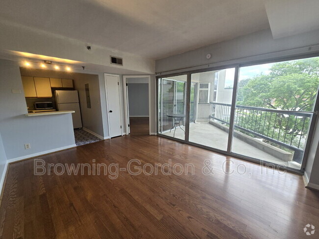Building Photo - 900 19th Ave S Unit #401 Rental