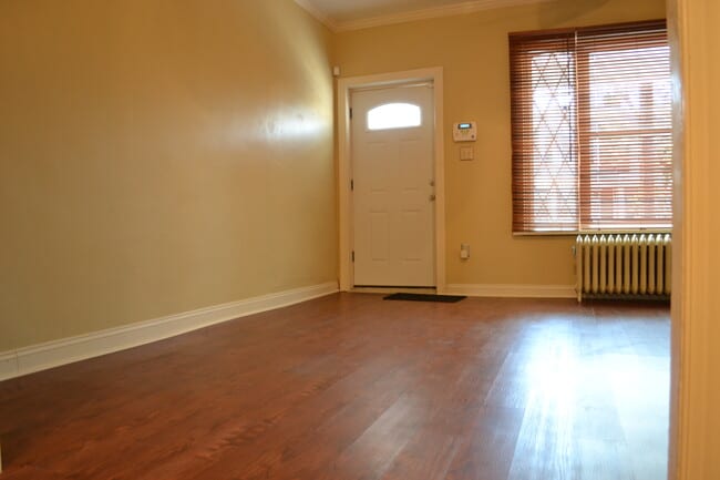 Photo - 5755 Larchwood Ave