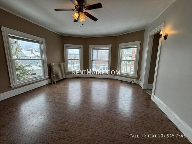 28 Pleasant St Unit 2F