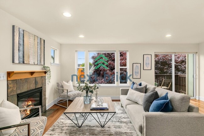 Photo - 2 BED 2 BATH TOWNHOME FOR RENT