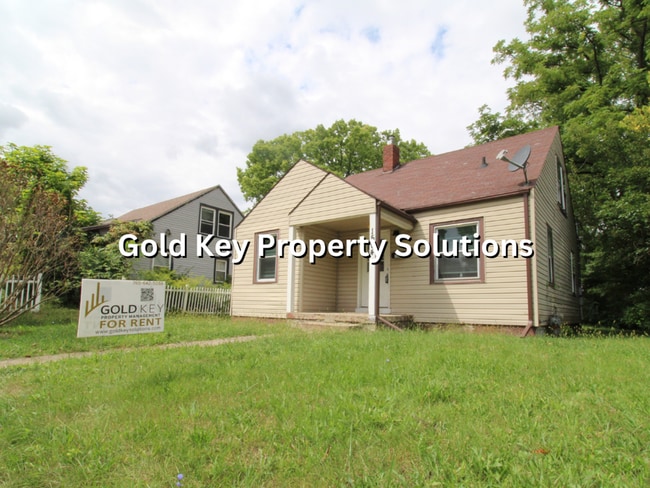 Updated 3 BR 1 BA House with Upgraded Appl... - Updated 3 BR 1 BA House with Upgraded Appl...