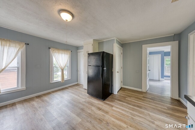 Photo - 202 W Center St