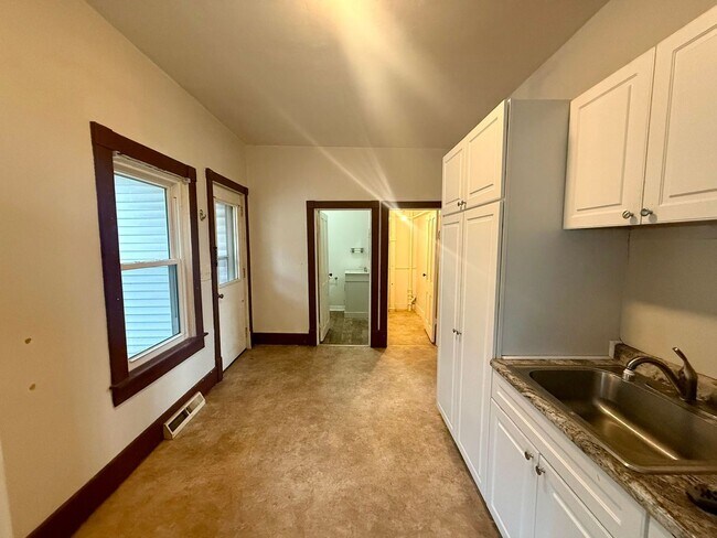 Photo - 1305 Merrill Ave Unit #1