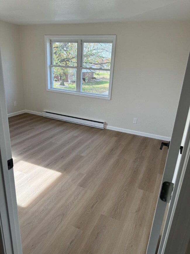 Photo - 103 Meadowlark Dr