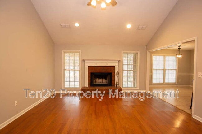 Photo - 59 Walnut Ct