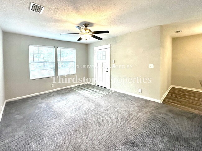 Photo - 2748 Gilmore St