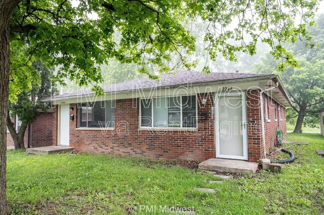 Building Photo - 2248 N Leland Ave