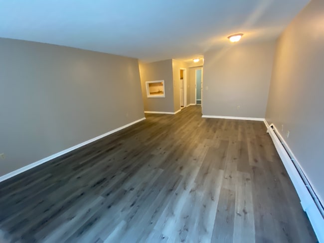 Building Photo - 200 Mountain Ave