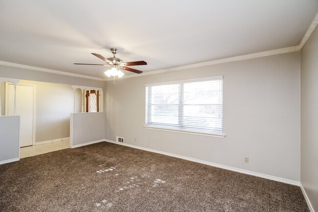 Photo - 107 W Rio Grande St
