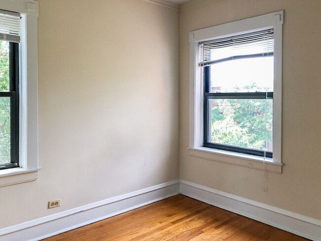 Photo - 3501 N Greenview Ave Unit 3501-1