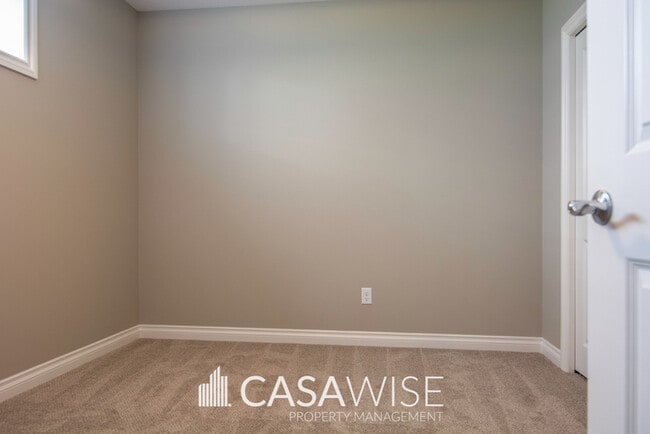 Photo - 346 W Haven Dr