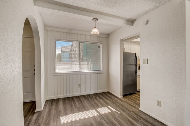 Oaks Apartments