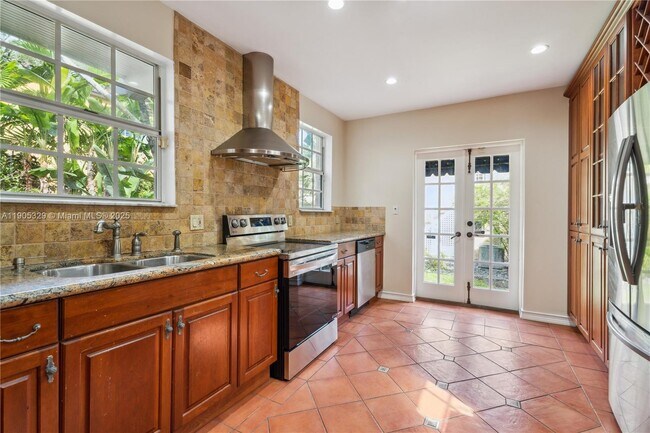 Photo - 1231 Ferdinand St