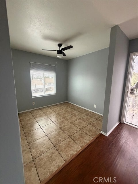 Photo - 2559 Yorkshire Way