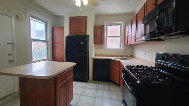 Photo - 86 Tonnelle Ave Unit 1