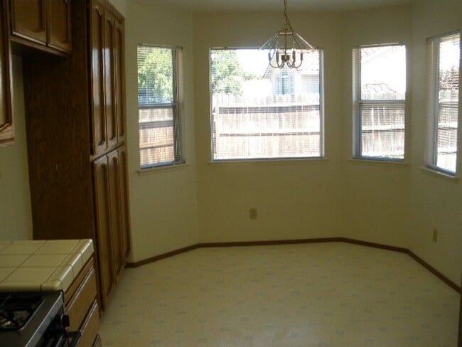 Photo - 700 Rambleton Dr