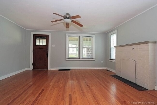 Photo - House Close To Campus!