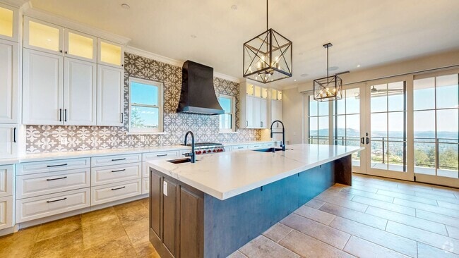 Building Photo - Stunning 5 bedroom 7 bath Fountaingrove Lu... Rental