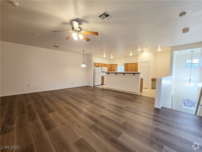 Building Photo - 5950 Barbosa Dr Rental