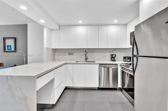 Photo - 2301 Collins Ave Unit 1543