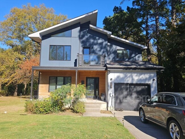 Building Photo - 1211 Gilbert St