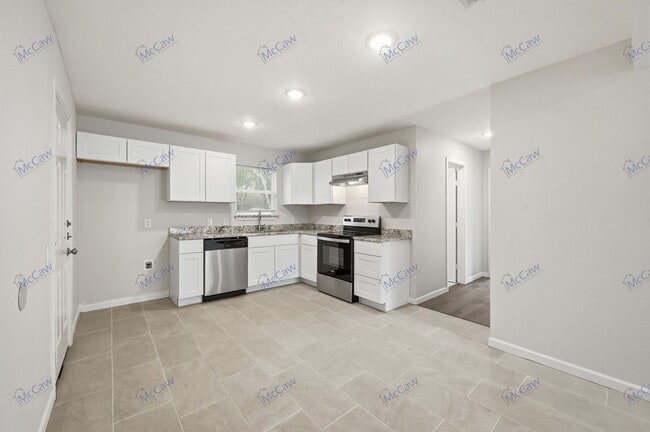 Photo - 4229 Comanche St