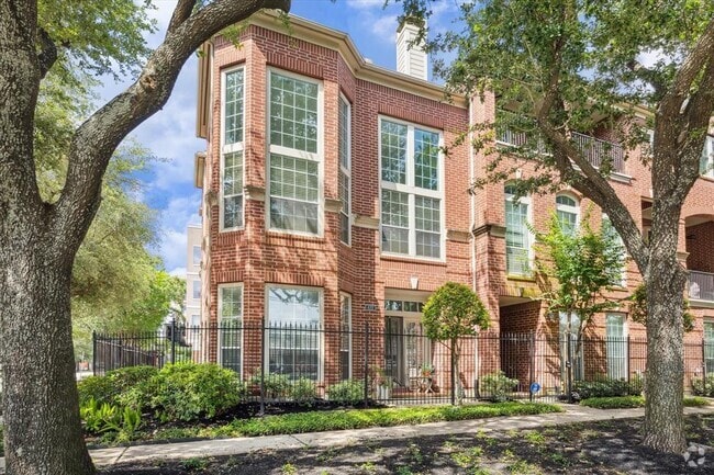 Building Photo - 422 McGowen St Rental