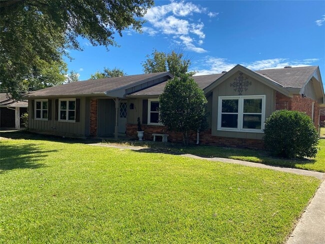 Photo - 3012 Lansdowne Dr