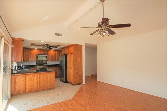 Photo - Beautiful 3-Bedroom Home with Pool, Spa & 3-Car Garage in Orange