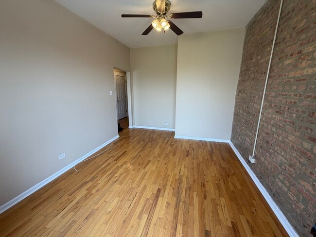 Photo - 4055 S Calumet Ave