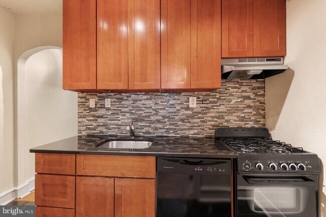 Photo - 2433 Fairmount Ave Unit 1