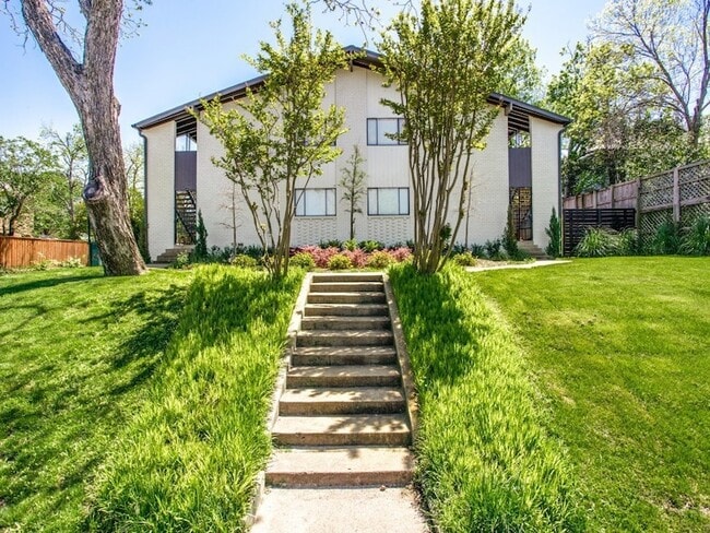 Photo - 5722 Gaston Ave Unidad A Rental