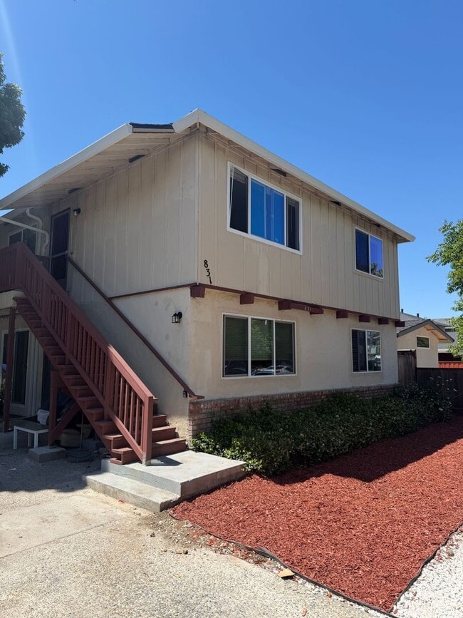 Building Photo - 831 Opal Dr Unit 3