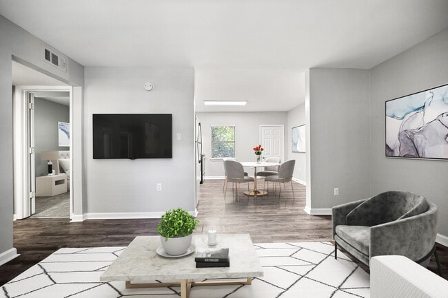 Photo - 743 @ Howell Mill