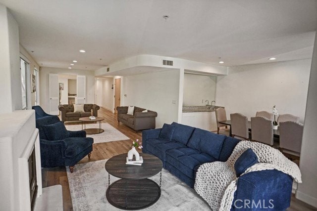 Photo - 1819 Holmby Ave