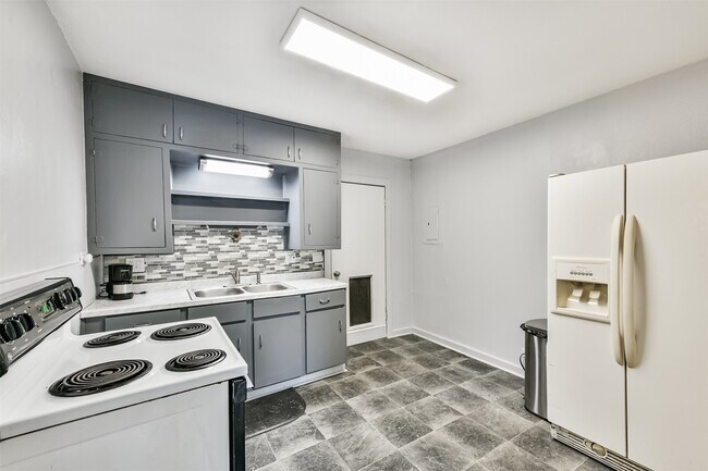 Photo - 1021 Maple St