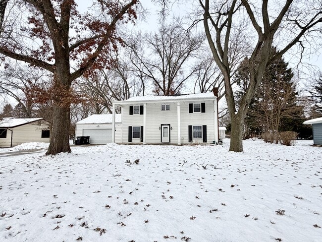 Building Photo - 2431 Blarney Stone Dr