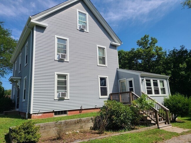 Photo - 865 Main St Unit 1