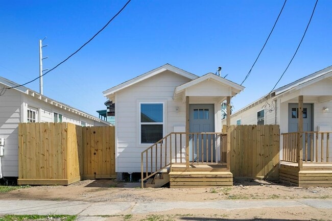 Photo - 706 38th St House