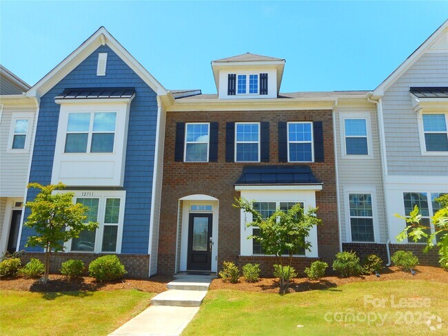 Building Photo - 12715 Wandering Brook Dr Rental