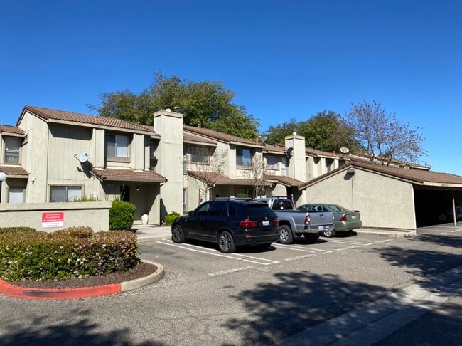 Photo - Large Condo near Freeway Access! Unit D