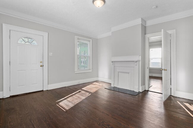 Photo - 1734 Fenwick St