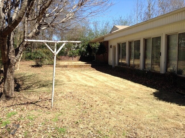 Photo - HUGE House near Athens Tech FOR RENT