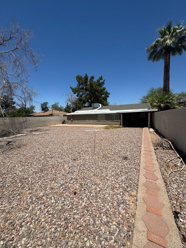 Photo - 2225 W Whitton Ave