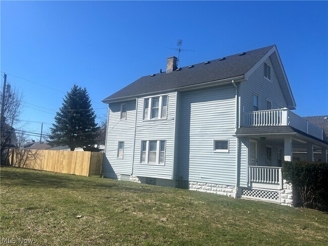 Photo - 14210 Kingsford Ave