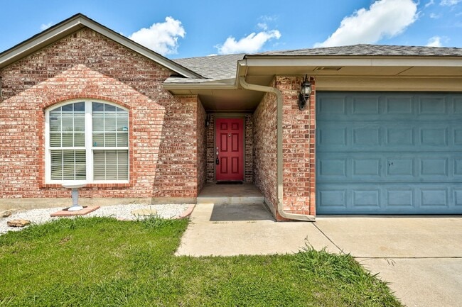 Photo - Charming 3-Bedroom, 2-Bath Home Next to Broadmoore Elementary!