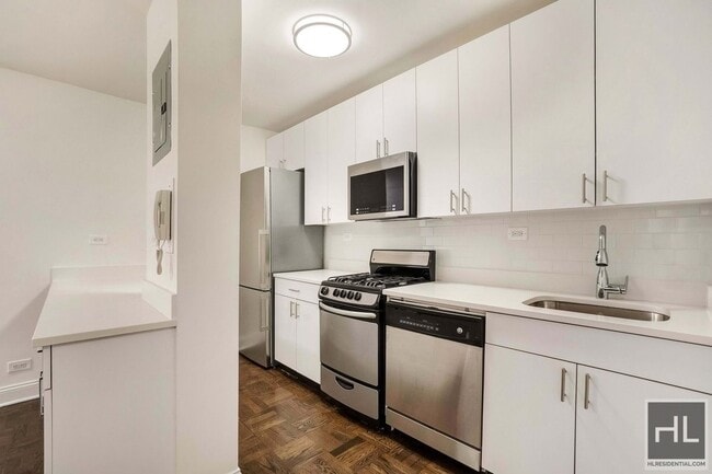 Photo - BEEKMAN PLACE Unit 8DE