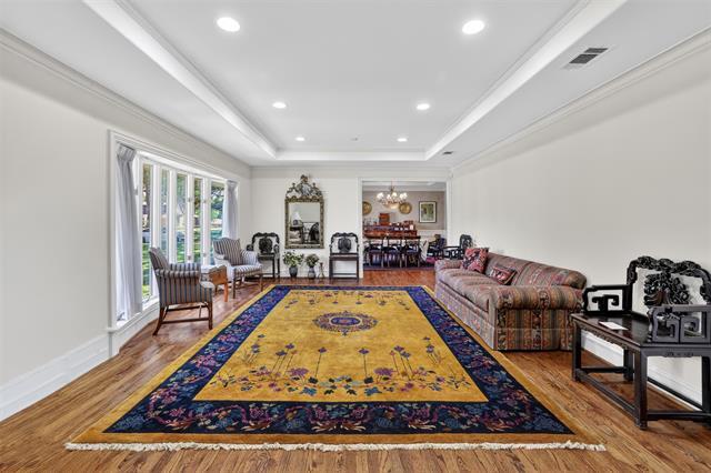 Photo - 7141 Twin Tree Ln