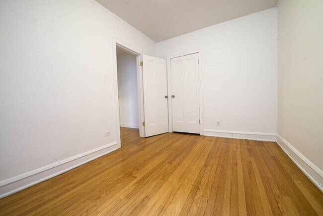 11111 S Vernon