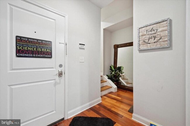 Building Photo - 931 N 19th St Unit 2